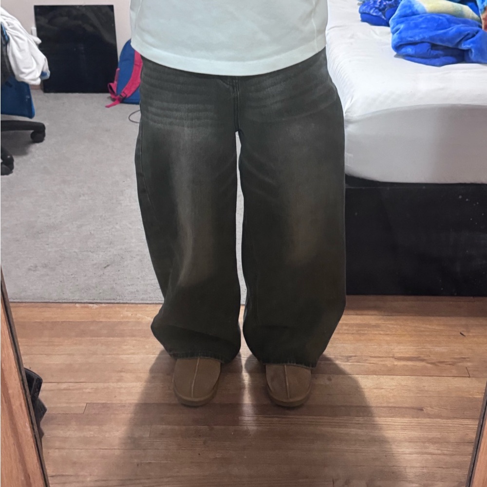 Casual Wide-Leg Jeans